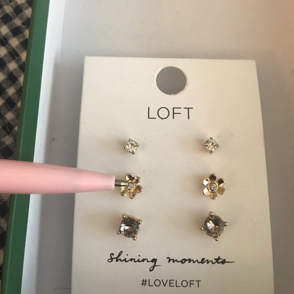 Gorgeous, new Loft shining moments earring set❤️ - Picture 3 of 8